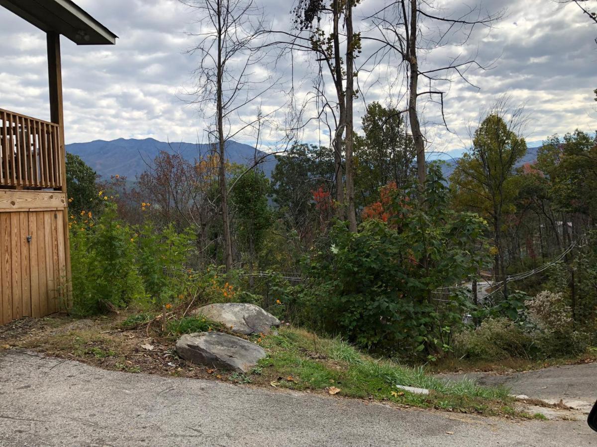 Love Nest Chalet Villa Gatlinburg Exterior photo